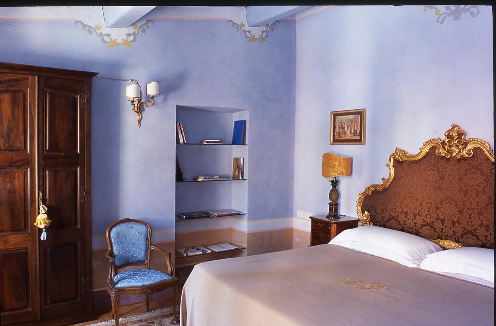 Locanda Pietrasantese B&B Pietrasanta Habitación foto